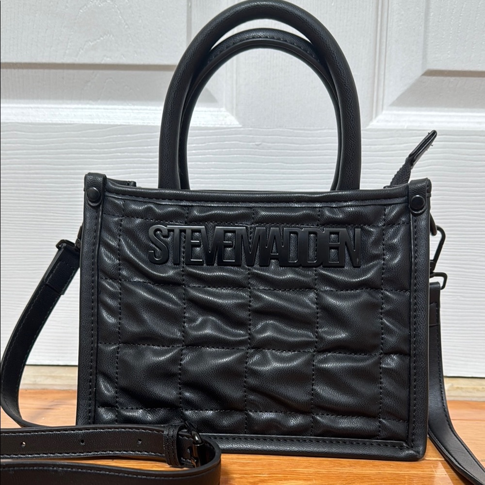 Steve Madden Crossbody Bag with Quilted Design - Picture 3 of 9